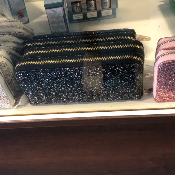 Wallet - Picture 2 of 11